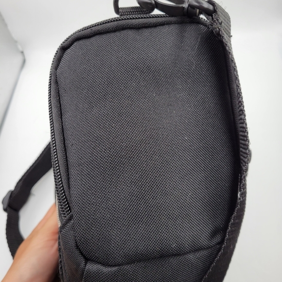 DSLR Camera Bag Case Logic - Picture 9 of 13